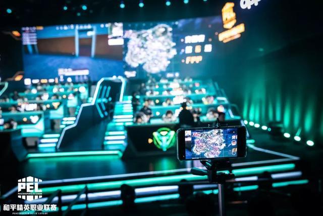 对詹姆斯而 对詹姆斯而