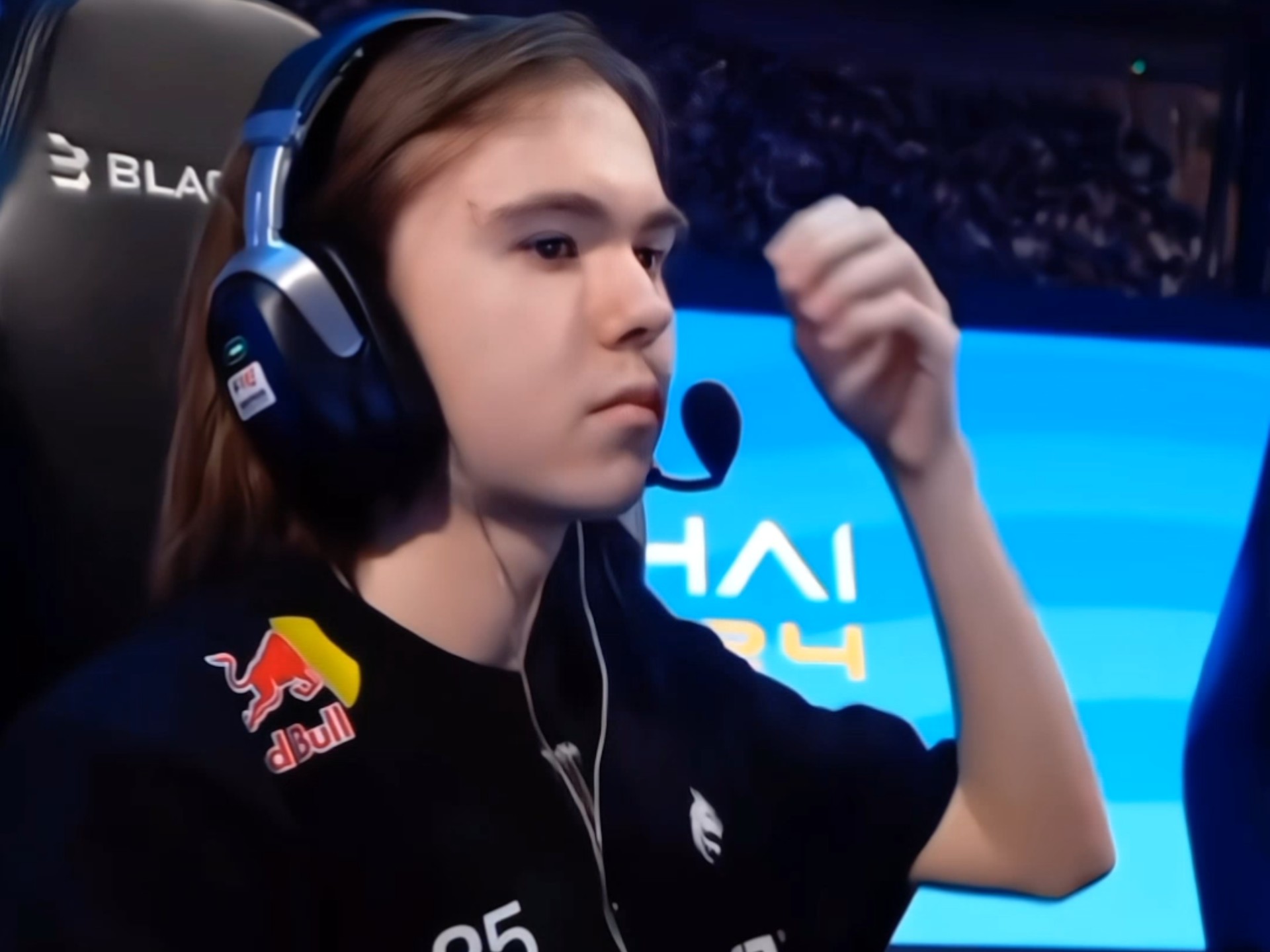 东契奇：球队困难时 我更需要发声并承担好领袖职责.